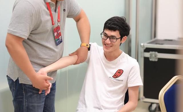 RNG官博解释Karsa事件:谣言止于智者,希望大家理性一点