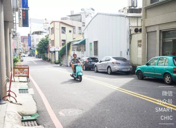 怀旧经典!夏威夷衬衫是今年回潮的独特搭配单品!