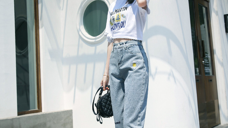 代表|牛仔裤不代表低调, 小雏菊牛仔裤也能让你穿出时尚个性的美