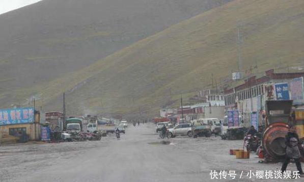  归属于@这个小镇有1.4万平方公里，人口不到3000，是中国最大一