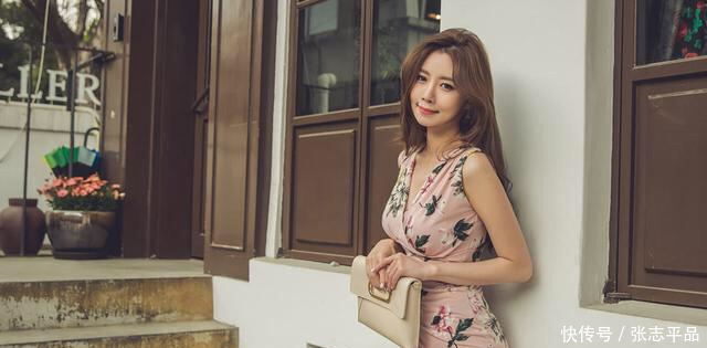 优雅修身连衣裙，完美勾勒出S型曲线身材，知性又优雅女人味十足