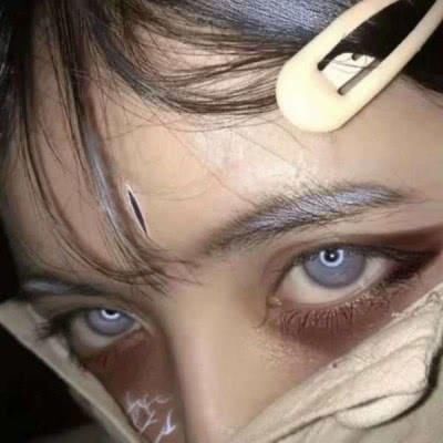  【看起来】女生眼睛有这“3标志”，天生自带“眼妆效果”，离脱单还远吗？