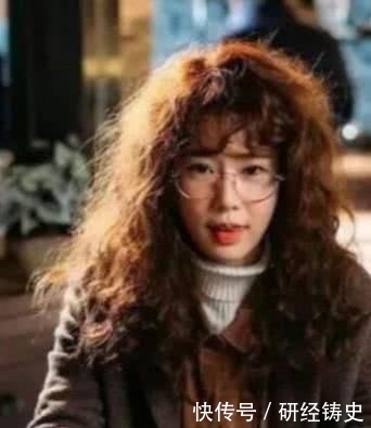大妈■卷发太土像大妈?推荐给你4种减龄妙招,让你美到没朋友