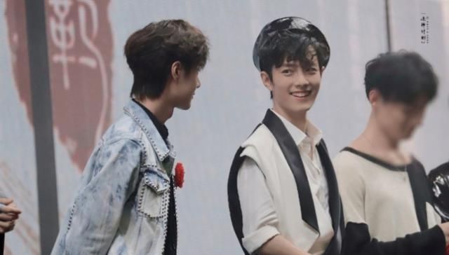 肖战王一博正面照