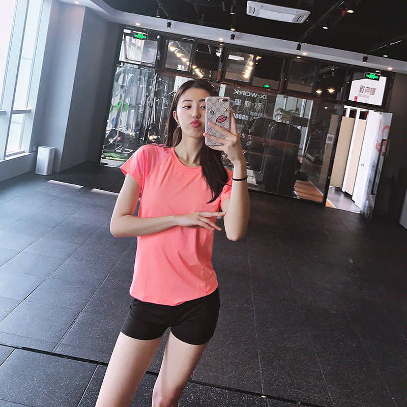 姑娘们，穿上它去健身吧，让你的马甲线不请自来