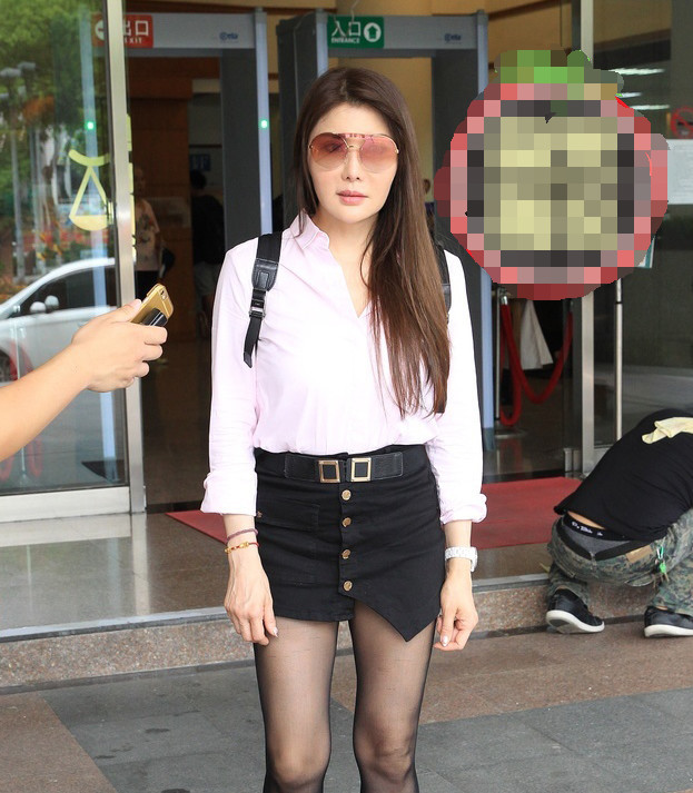 49岁杨丽菁申请保护令告前男友诽谤 就因为一个小问题，网友说：