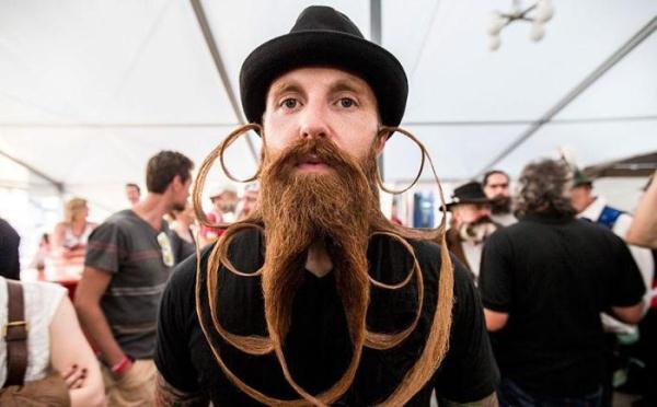 欧洲旅游看到一场美髯大赛,各种奇怪的造型都有,网友:乐喷了!