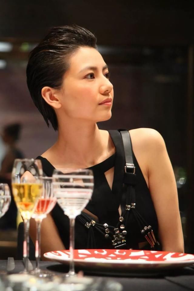 都夸高圆圆的新发型好看，可你知道她踩过多少雷？