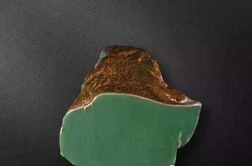 十几块玉瞬间被买走！这种和田玉为何这么火？