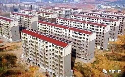 农村诞生了“宅基地换房”，已经在部分区域试行，具体标准在这里