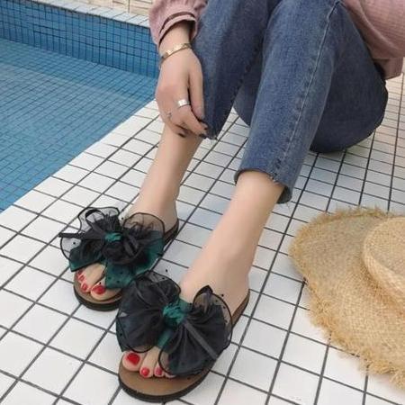 “女王”不一定必穿“恨天高”,还是要穿这些的,有范