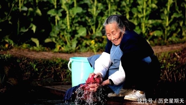 日渐老去的农村60后，以后该靠什么来养老？听听老农怎么说！