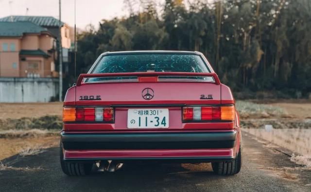 『奔驰』用RWB的态度打造的奔驰190E 你喜欢吗