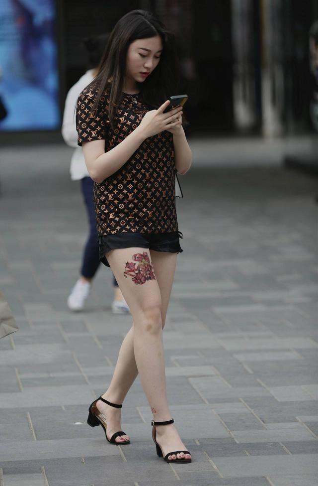 杭州龙湖金沙天街美女街拍,看一眼目光就无法移开了