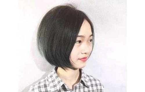 初秋短发流行剪“灯笼头”,剪了千万不要发朋友圈,因为太美了!