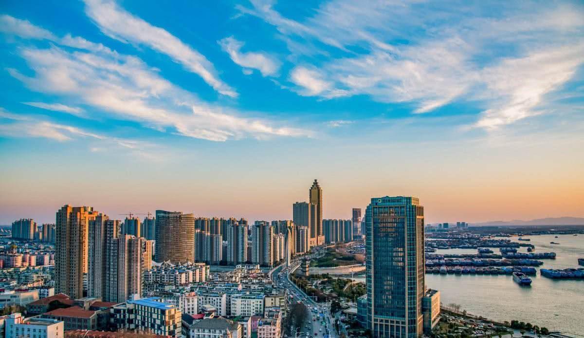 我国中部正在崛起的城市，排名直逼长沙、郑州，未来有望追平武汉