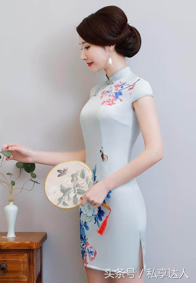 妖娆妩媚又吸睛的短款旗袍裙，男人的最爱