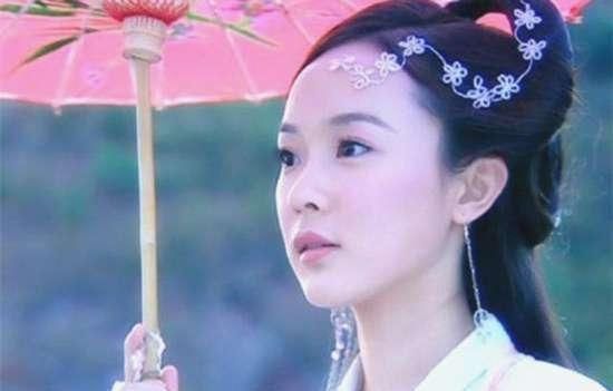 「高难度」古装剧的撑伞美人，杨紫甜美可爱，刘亦菲高难度，而她最为经典