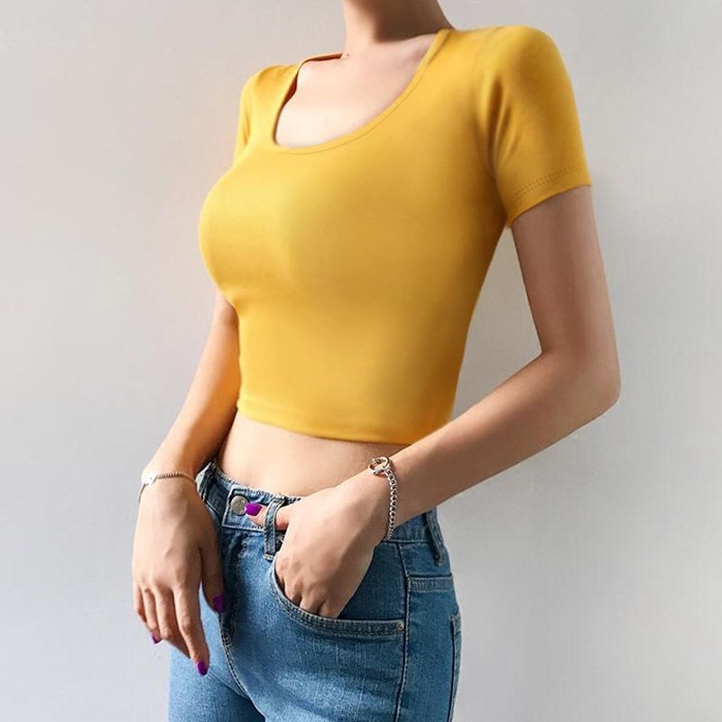 个性别致的紧身打底衫，修饰你的凹凸好身材