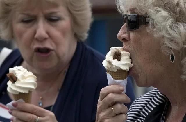 为什么俄罗斯女孩年轻时那么美，结婚之后却迅速变成俄罗斯大妈？