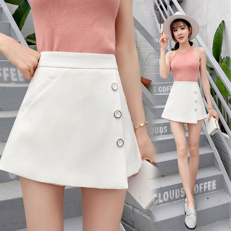 快来一饱眼福!40岁女人穿这样的“流氓裙”,这样上街不怕走光