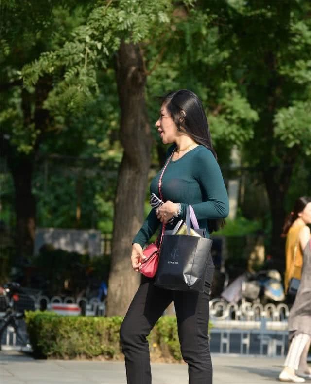  长裤|七分长裤，搭配尖头高跟鞋，穿出简约大气的成熟美