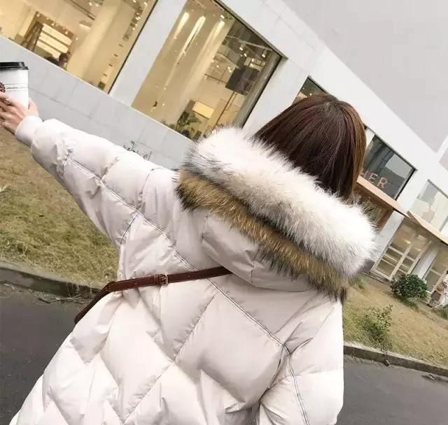  #款羽绒服#羽绒服就得穿过膝款才美！浓浓的日韩范，更保暖更显腰身