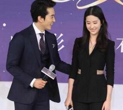 L姓女星被卓伟曝料劈腿同性? 网友: 不敢相信这是真的