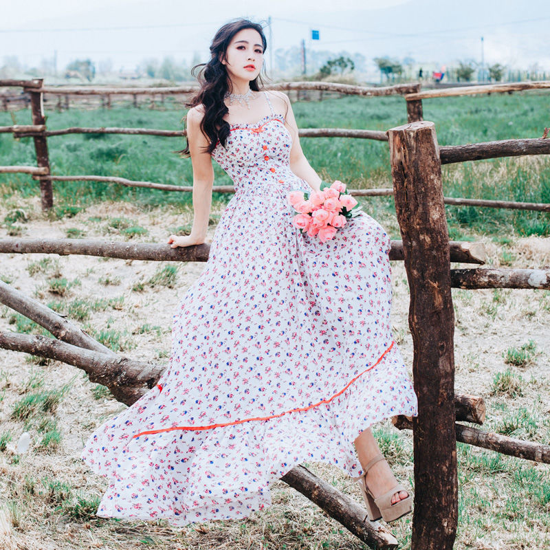 哪个流氓设计的“沙滩裙”，身材苗条曲线婀娜，太迷人了~