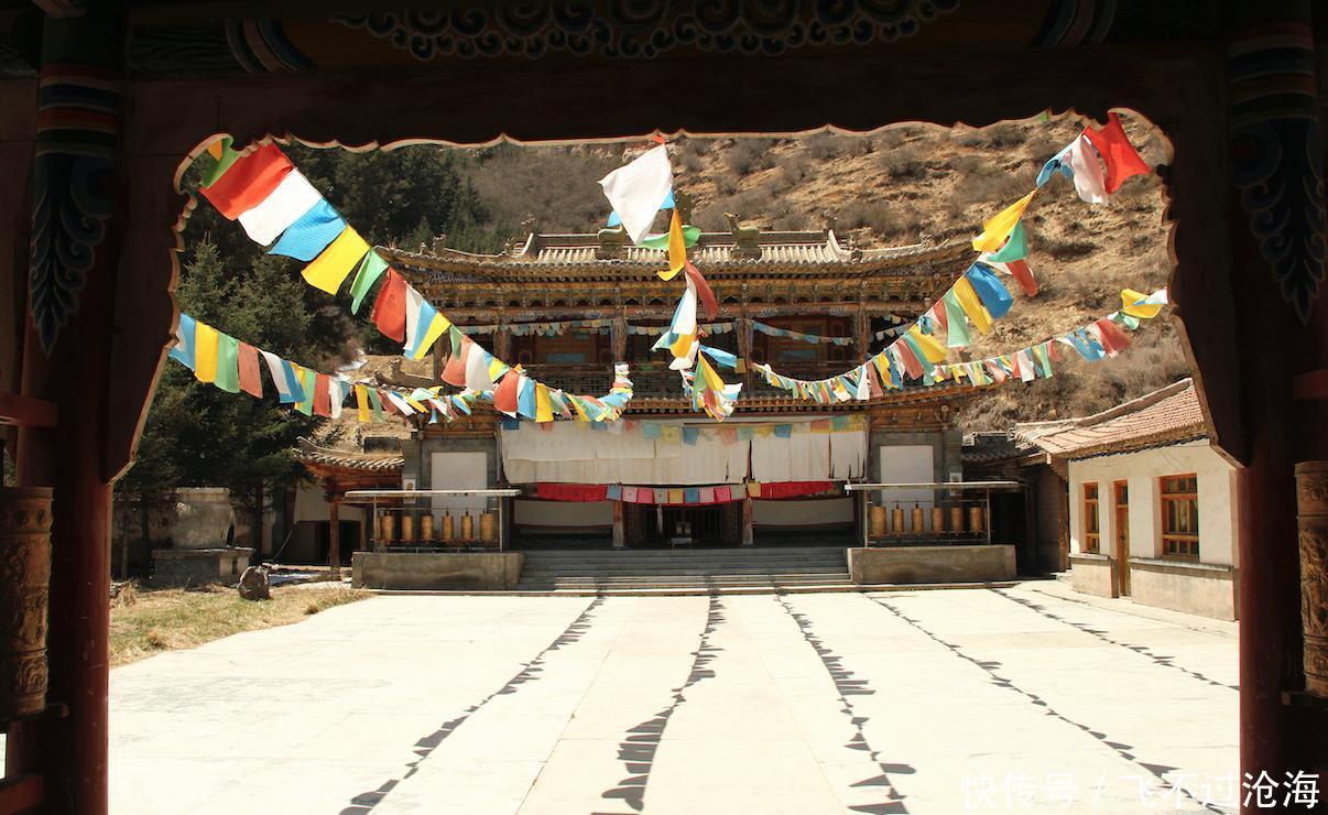  『齐名』甘肃张掖马蹄寺，和莫高窟齐名的石窟群，1600年藏传古寺如此迷人