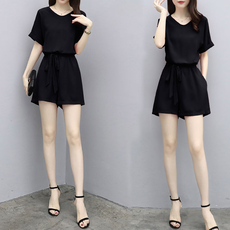 我1米53，却没人说我矮，只因穿这短裤套装，显高不止10公分