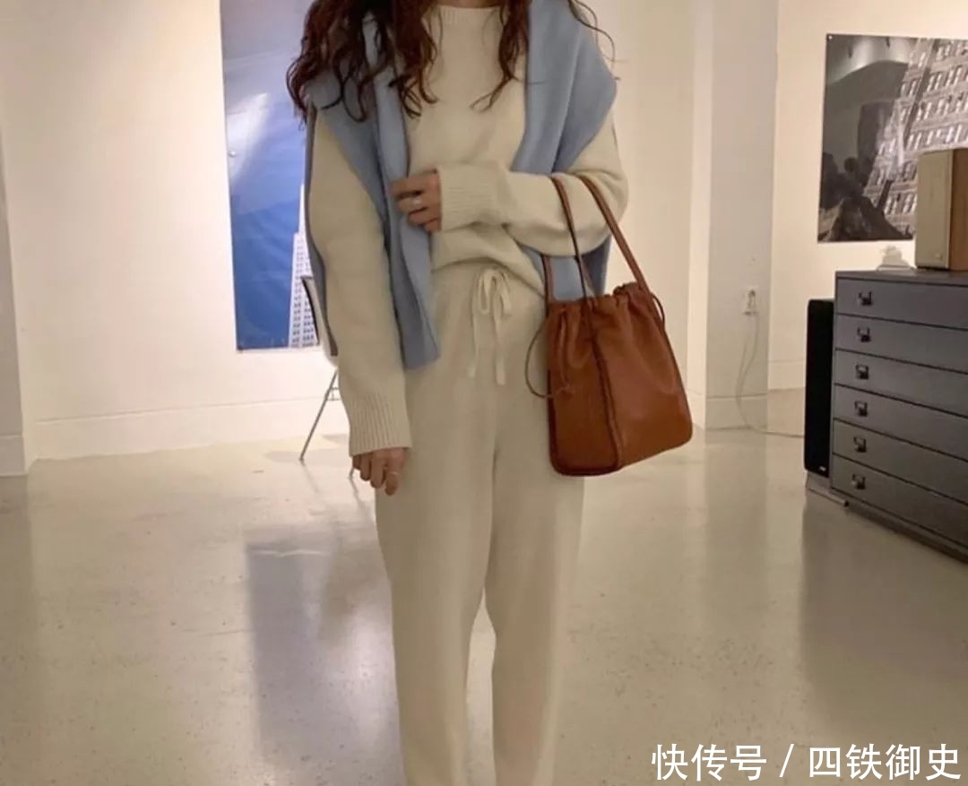  [与奶奶裤]别再穿阔腿裤了！2020最流行的“奶奶裤”才是真时髦！