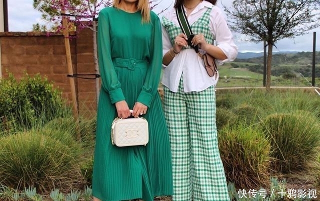 『变身』要想穿搭时尚?最强的配色宝典看过来,让你变身时尚达人