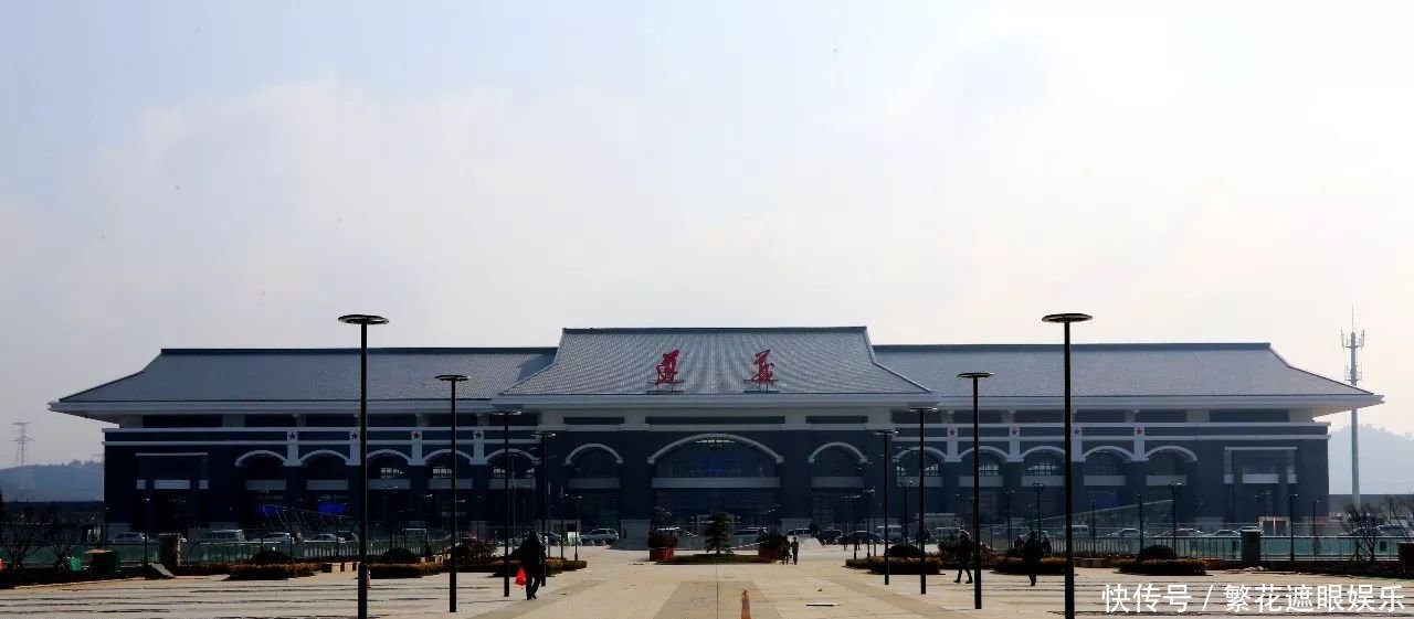  拥有■西南地区最大的火车站不再是成都，而是拥有29个站台面的