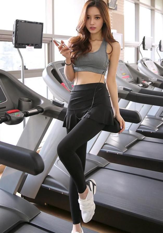 街拍:可爱的小姐姐,穿出时髦女人味