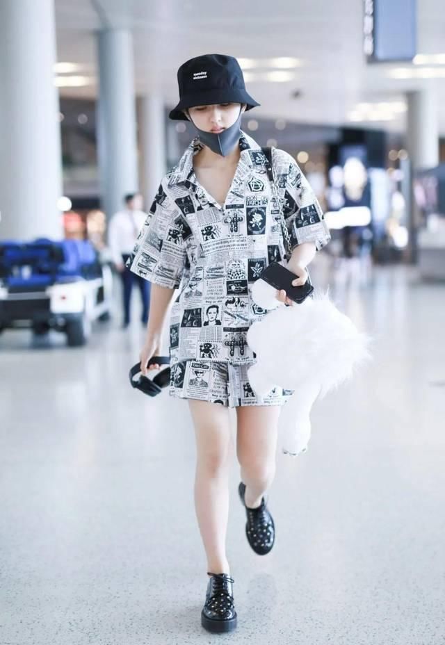  搭配■钞票也能穿身上？ 拥有这些元素说明你是一个有思想的人