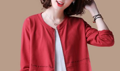 天!本以为小衫+长裤流行，没想到!9月竟火了“薄外套”，真美