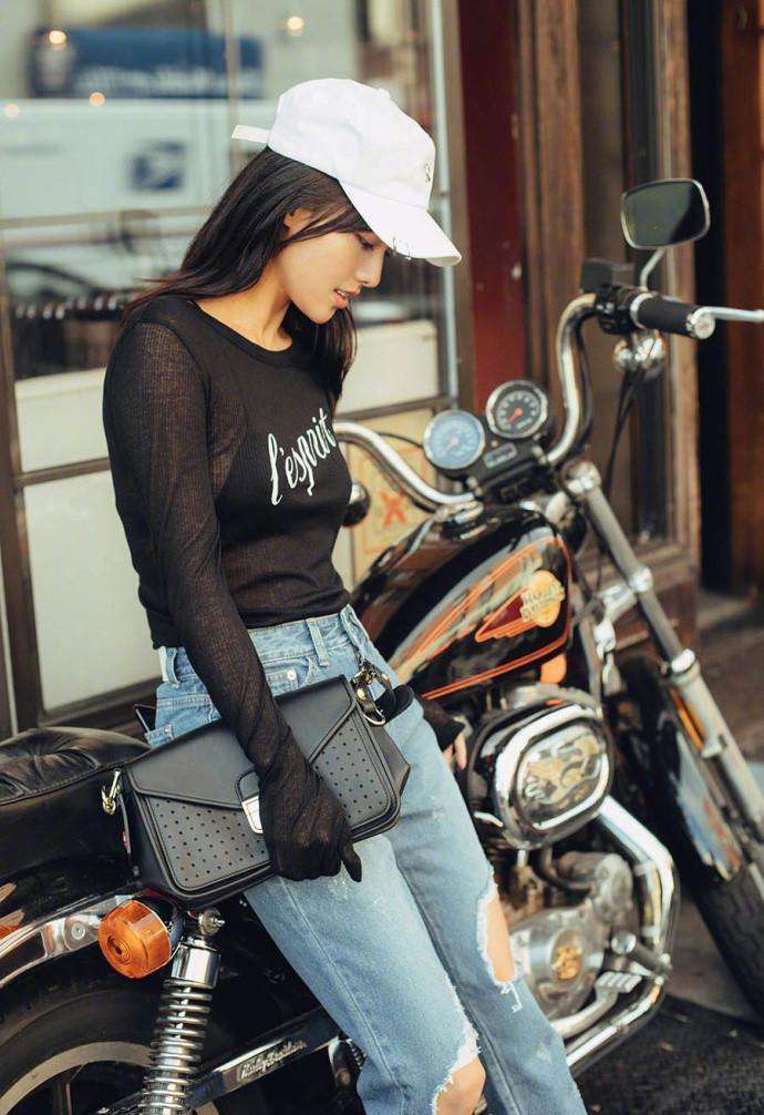 张嘉倪为博眼球真是豁出去了！网友：太透了！