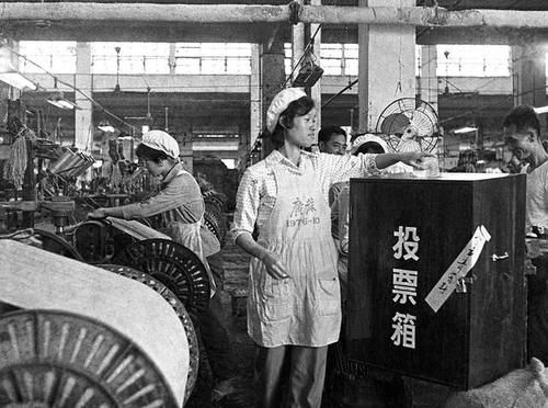  摄影师|50年，30余万张照片，这位广州摄影师用影像讲述社会发展