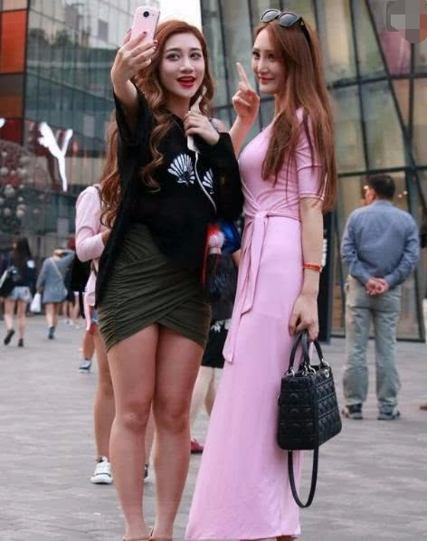 小姐姐颜值好气质佳就够了,关键身材丰满肥硕。