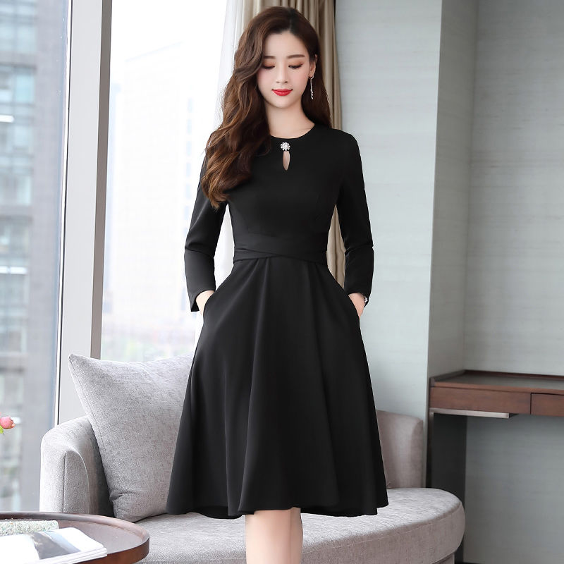 刚上新的“薄款”秋裙，洋气超迷人，特适合28-52岁女人穿