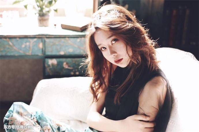 又1网红现出原形!关掉滤镜秒变大妈，直播辟谣整容弄巧成拙!