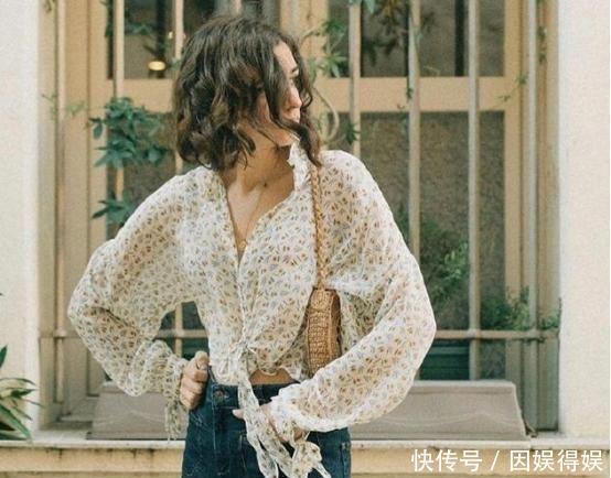  女人@30多岁的女人要善待自己，春季这样穿搭，老公称赞：宛若小女孩！
