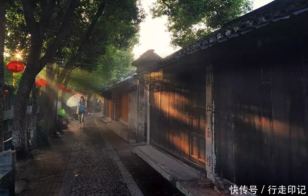 4000米高空跳伞是什么感觉?来甪直体验当“鸟人”的滋味