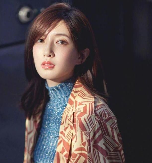  #女士#上身微胖的女士，记牢衣服裤子“6不穿”的方法，要不然显矮还没有气场