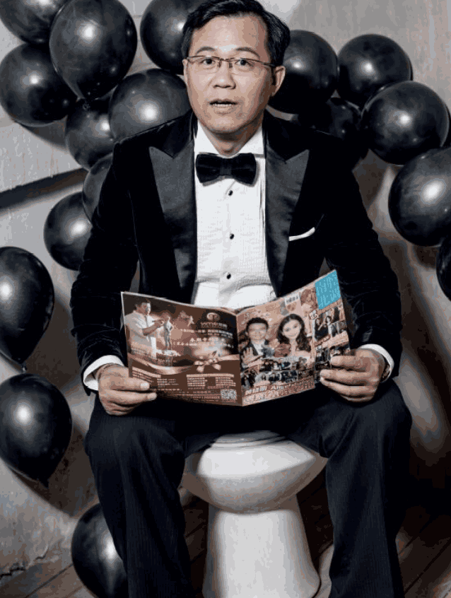 卓伟怂了, 公开露面却穿防弹衣, 大佬放话”通缉到底”