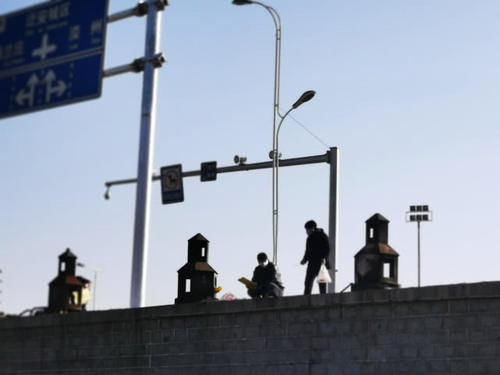  「清明节」清明不让纸灰飞，河北这座城动真格了，在街口安了数百“铁家伙”