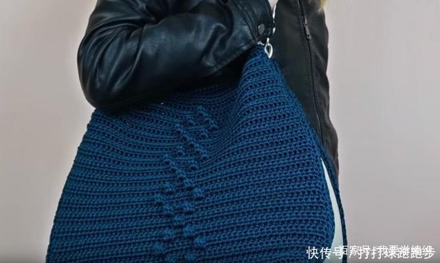 『不加不减钩一行中长』出门背个这样的包包,大大小小的物品全能收纳其中,流浪汉包教程