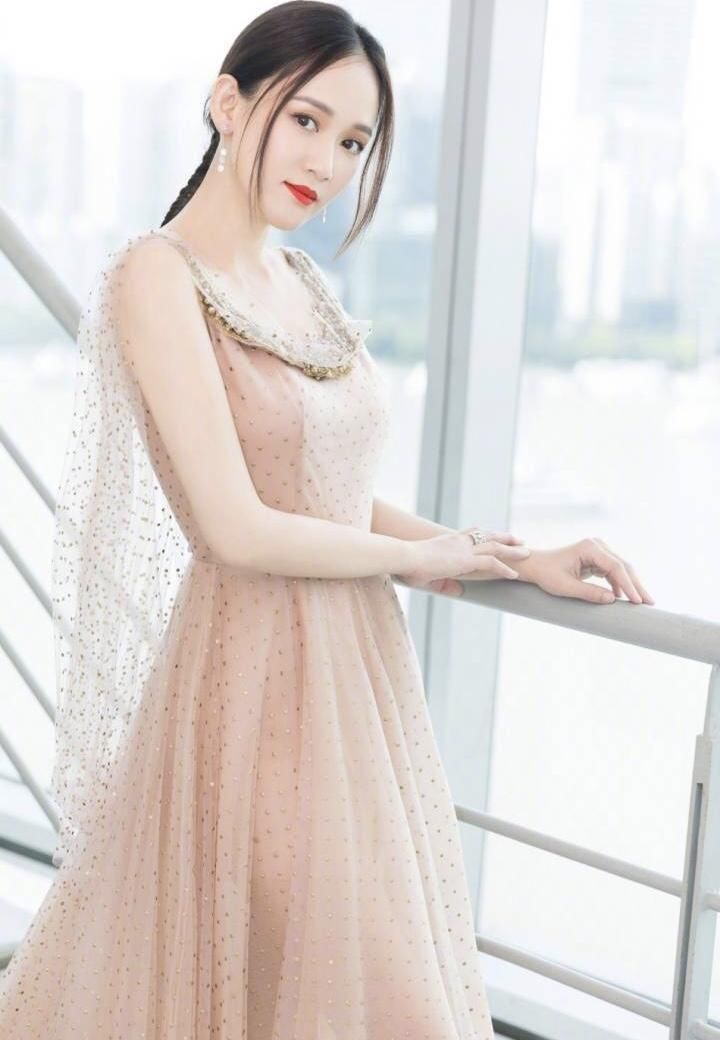 陈乔恩又嫩出了新高，网友:39岁的年纪20岁的脸!