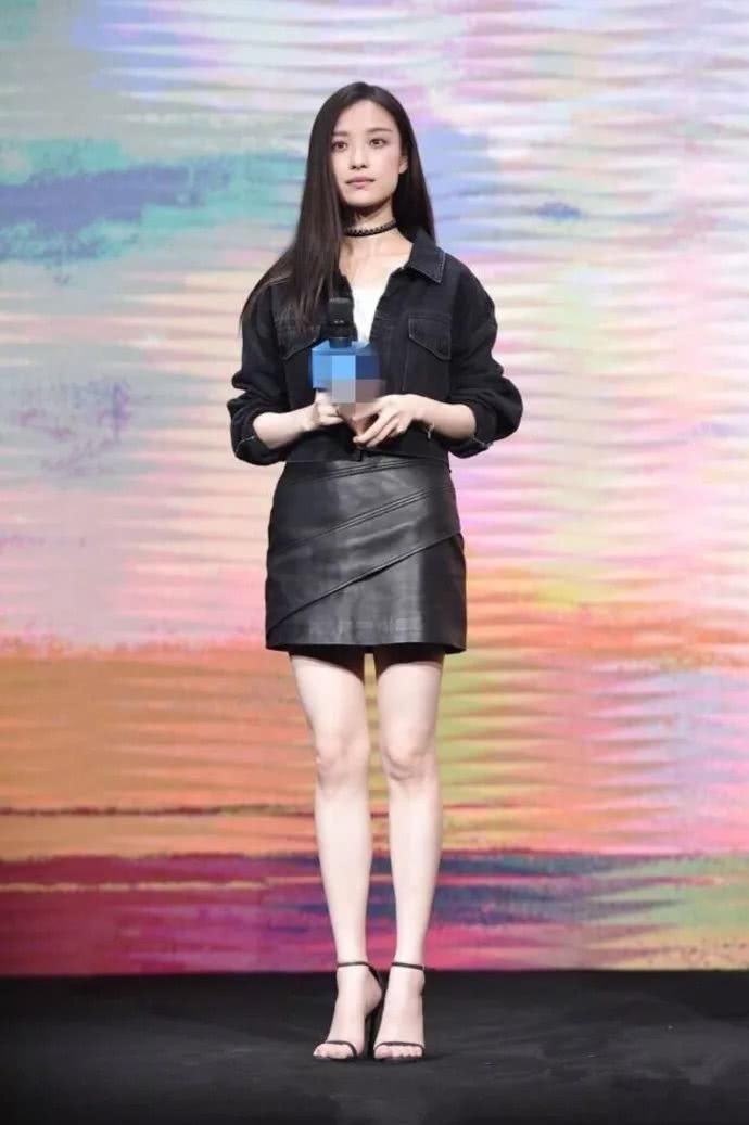 风格迥异的秦岚、娜扎和倪妮撞衫了，赢的居然是她